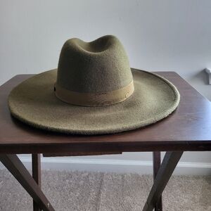 Brand New! Ladies’ Lucky Brand Fedora Hat – Never Worn